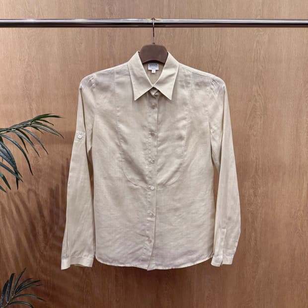 아르마니 익스체인지 라운드 패널 버튼업 셔츠 절개 라인 디테일 베이지