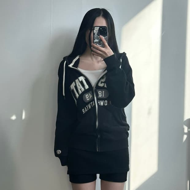 후아유 y2k 와투케 블랙 후드집업