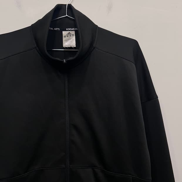 아디다스 마샬아츠 숄더로고 집업 져지