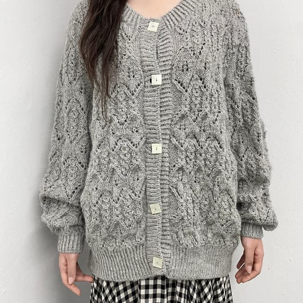 그레이 울 짜임 버튼 가디건 
