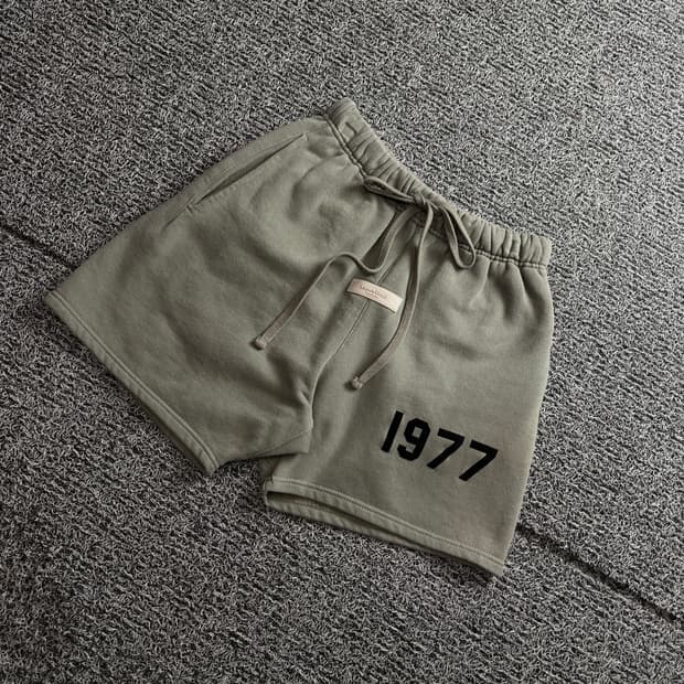 에센셜 피어오브갓 1977 오프 블랙 3660