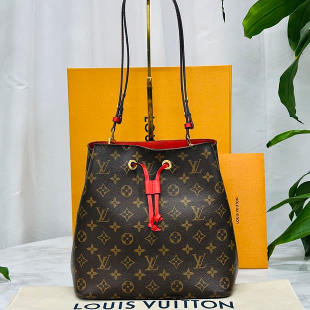 루이비통 네오노에 MM 레드