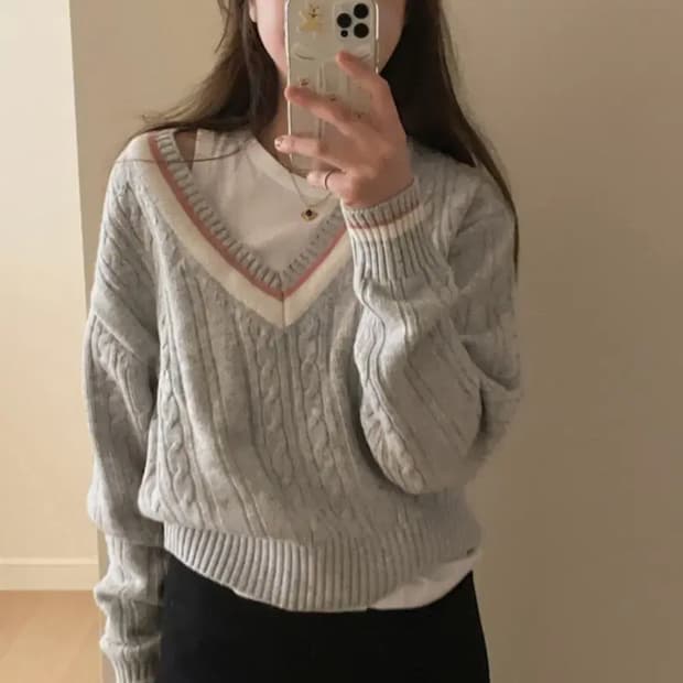 메이비베이비 디어리스트 브이넥 니트