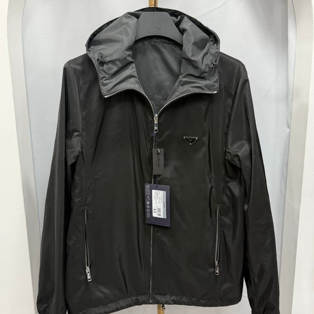 [새상품급] 프라다 리나일론 리버서블 윈드브레이커 54