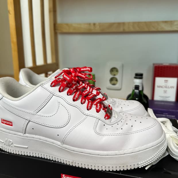 나이키 에어포스 슈프림 260