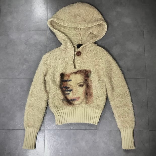 Bouclé Hood Knit with Face Graphic