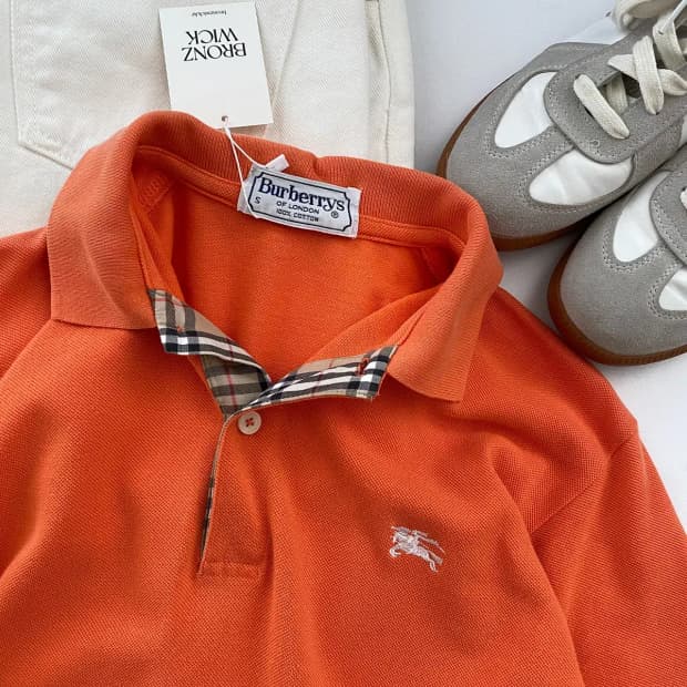 버버리 카라 1/2 티셔츠 (Woman L) 10701