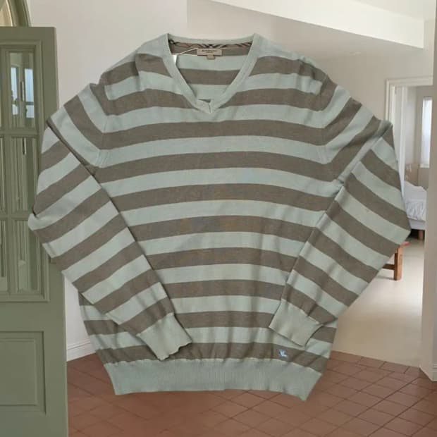 버버리 스트라이프 니트 (Man M) AB0017