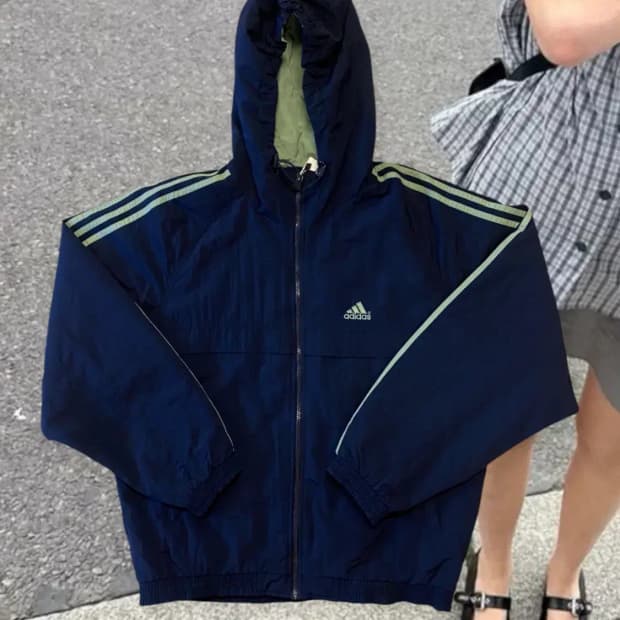 아디다스 바람막이 (Man XL) AA0526