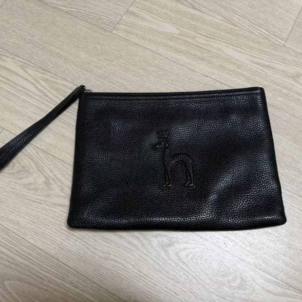 HAZZYS 헤지스 블랙 소가죽 클러치