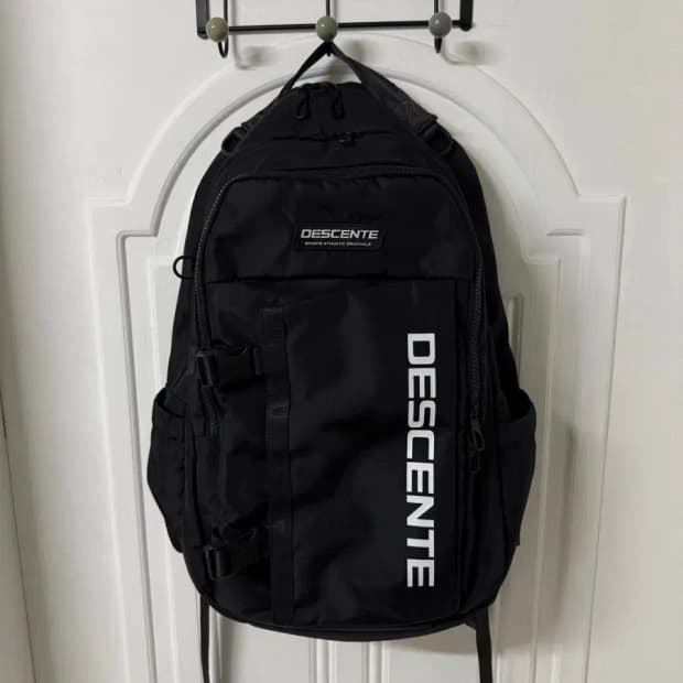 데상트 턴즈 백팩 가방