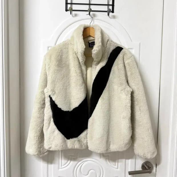 s사이즈 여성 나이키 빅스우시 퍼자켓