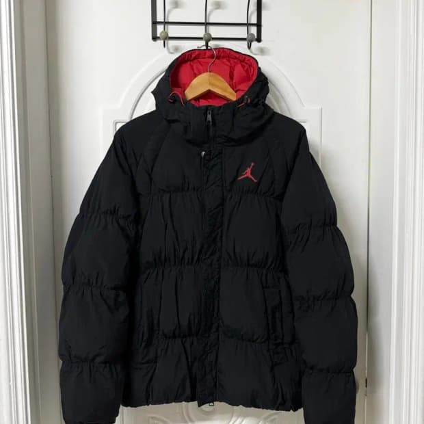 L 100 사이즈 조던 에센셜 패딩 점퍼