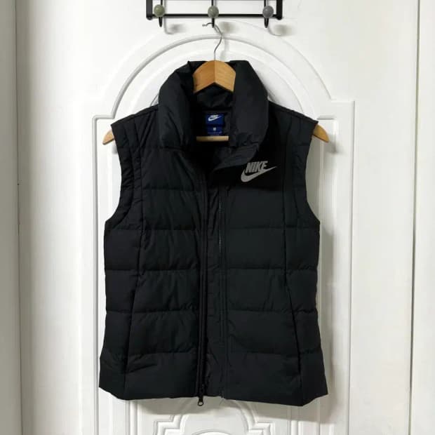 S사이즈 여성 나이키 덕다운 경량 패딩 조끼