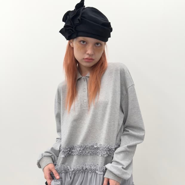 타입서비스 Frilled Hem Collar Top 그레이