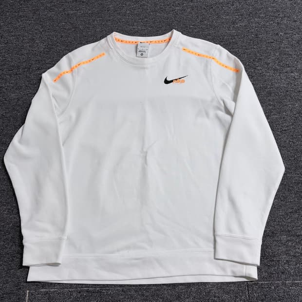 나이키 드라이핏 맨투맨