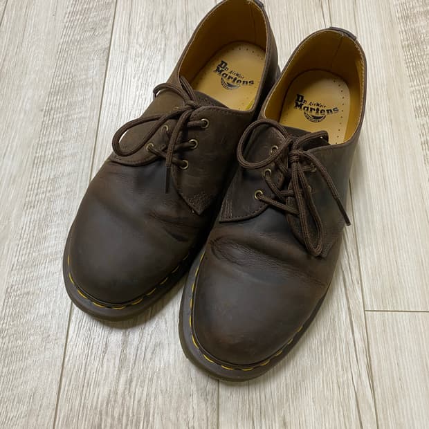 닥터마틴 1461 3홀 크레이지홀스 280