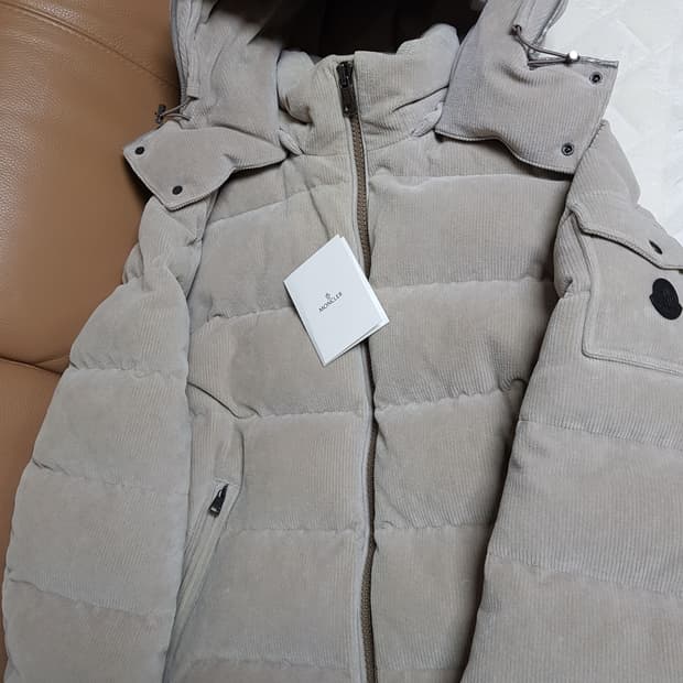 몽클레어 마야 코듀로이 패딩 베이지