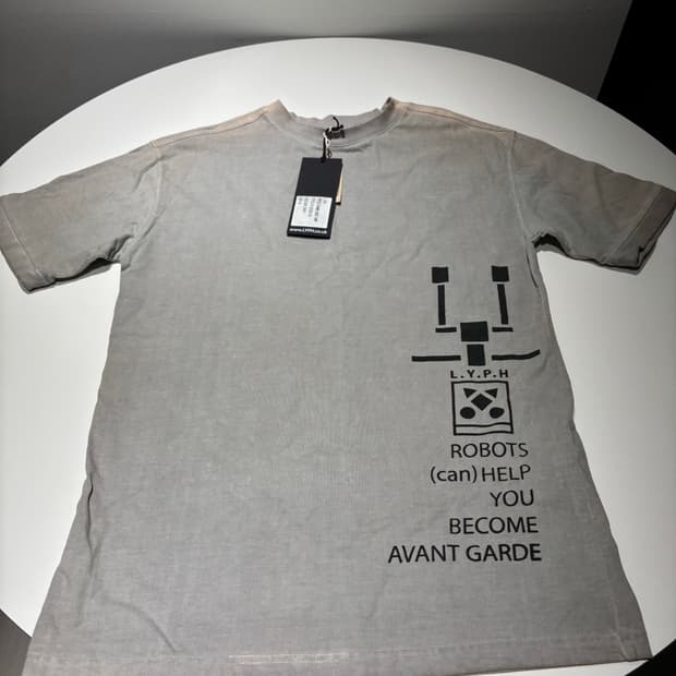 (미착용/떨이) LYPH 그레이 로봇 프린팅 반팔 티셔츠 M