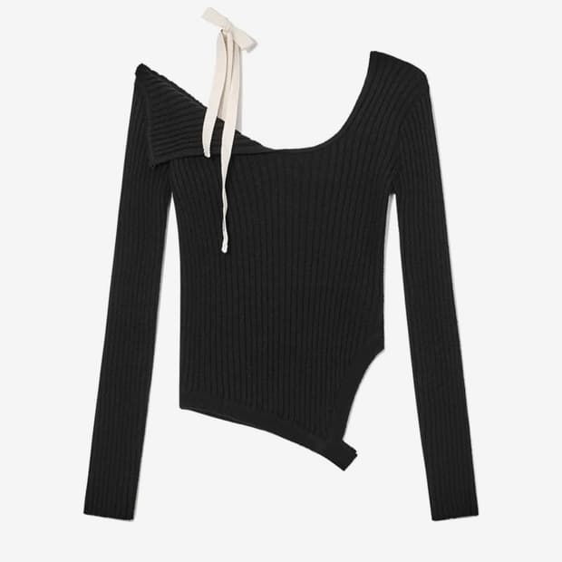 글로니 ISA ASYMMETRICAL KNIT TOP (BLACK)