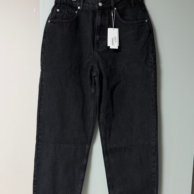 (새상품) 디스이즈네버댓 - Relaxed Jeans