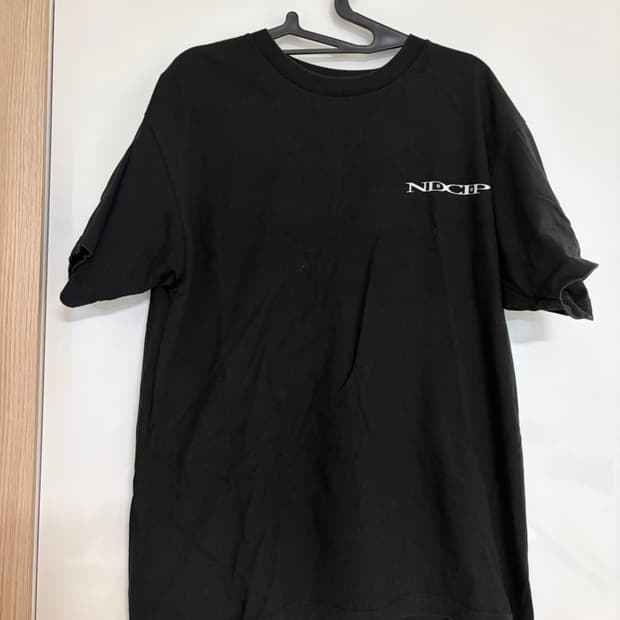 논디스클로즈 x i4p 반팔티
