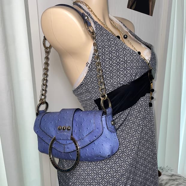 Guess 블루 체인 숄더백