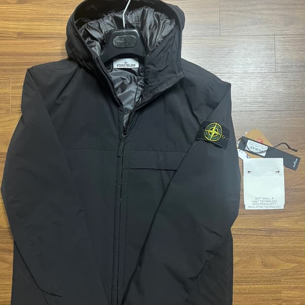 스톤아일랜드 바람막이