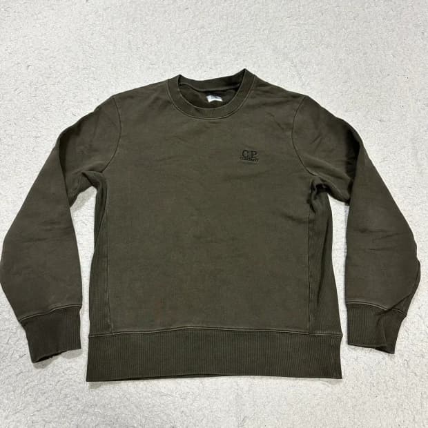 cp컴퍼니 맨투맨 카키 m
