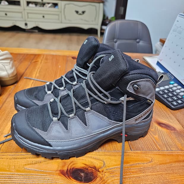 국내 못구하는 제품! 살로몬 퀘스트 신발 등산화 270-275mm 팔아요