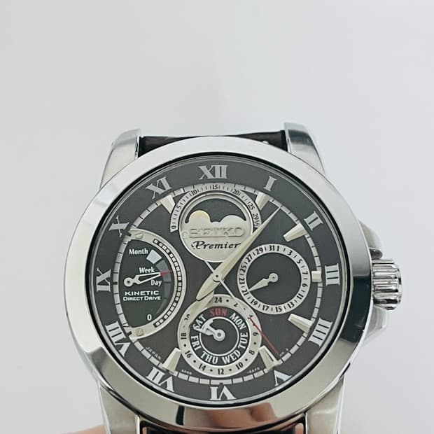 (네고가능) 세이코 프리미어 문페이즈 키네틱 시계