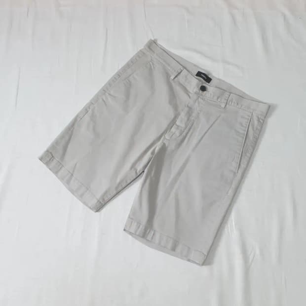 띠어리 라이트그레이 면 반바지
