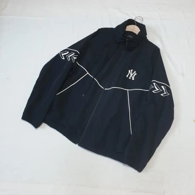 MLB 블랙 바람막이 자켓