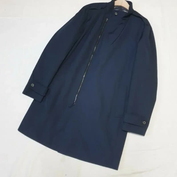 솔리드 옴므 네이비 폴리쉘 코트