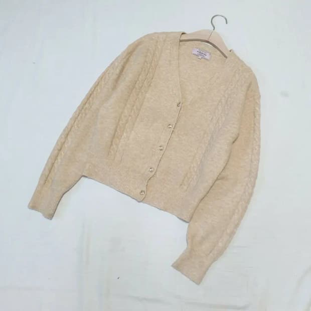 로라로라 베이지 케이블 가디건