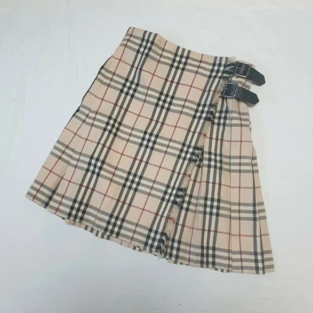 버버리 노바체크 랩 플리츠 스커트