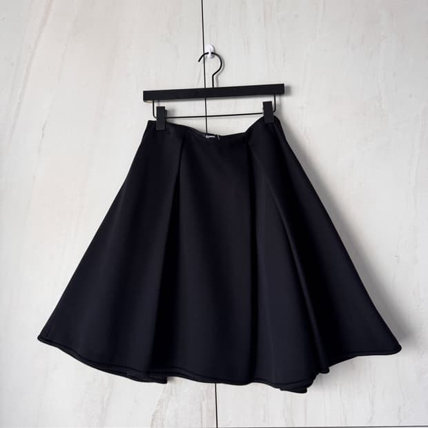 새상품 JIL SANDER질샌더블랙 플레어 스커트 36(55,66사이즈 
