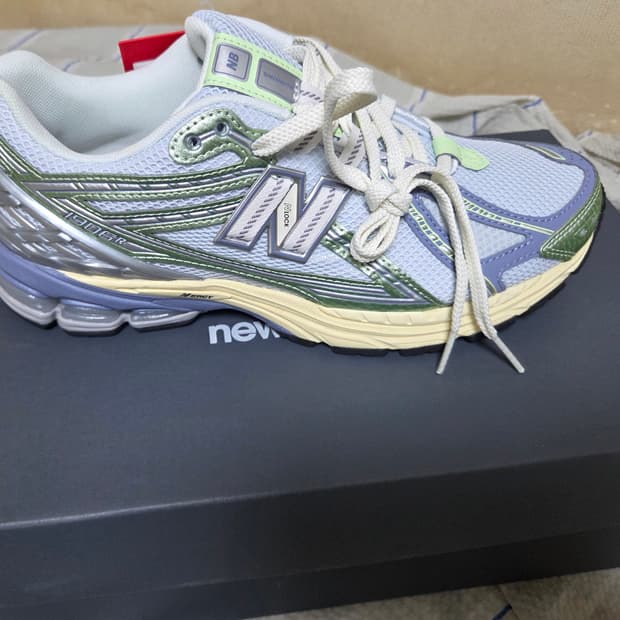 뉴발란스 1906RNE ICE BLUE