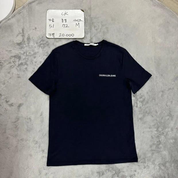 CK 캘빈클라인 라운드 반팔 M