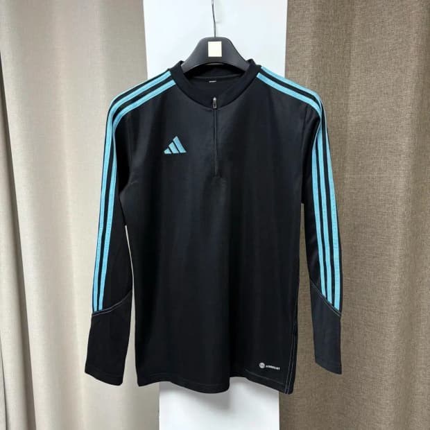 아디다스 트레이닝 반집업 M