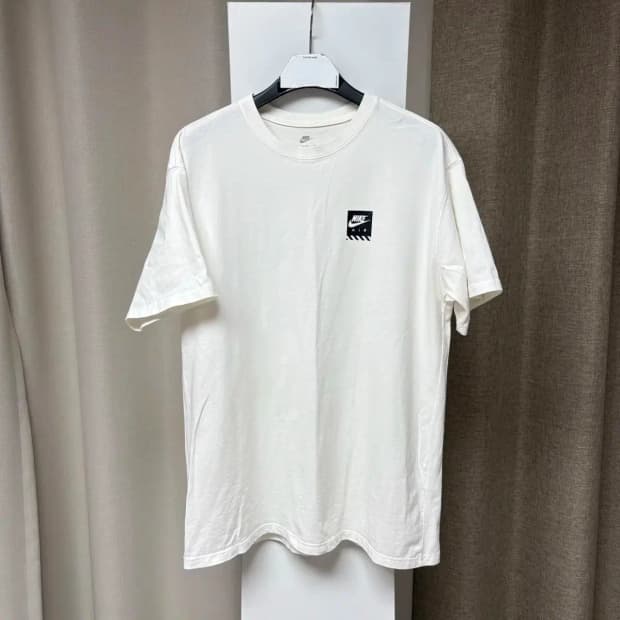 나이키 라운드 반팔 L