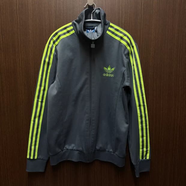 아디다스 유로파 트레이닝탑 105