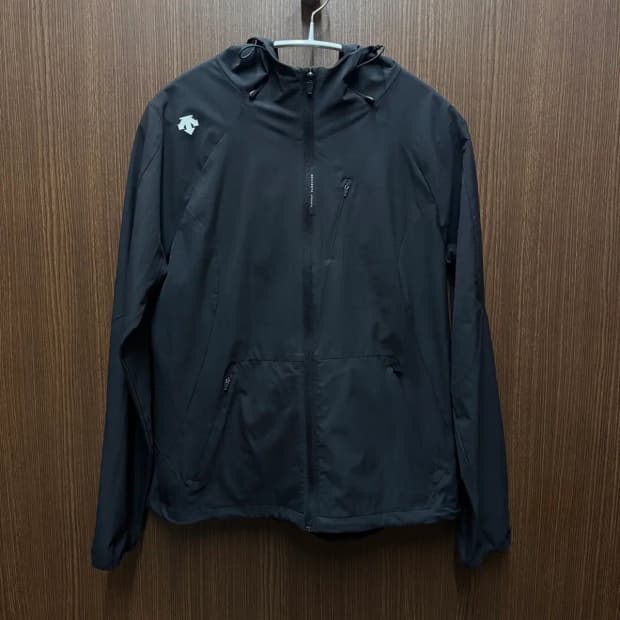 데상트 경량 바람막이 집업 90 (여성)