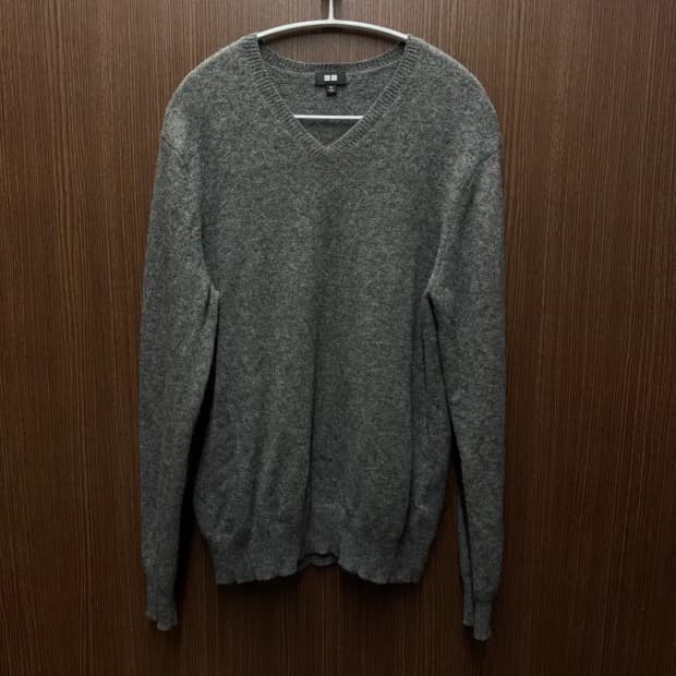 유니클로 V넥 니트 XL