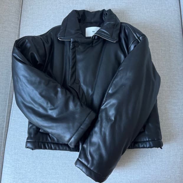 유즈 무스탕 패딩