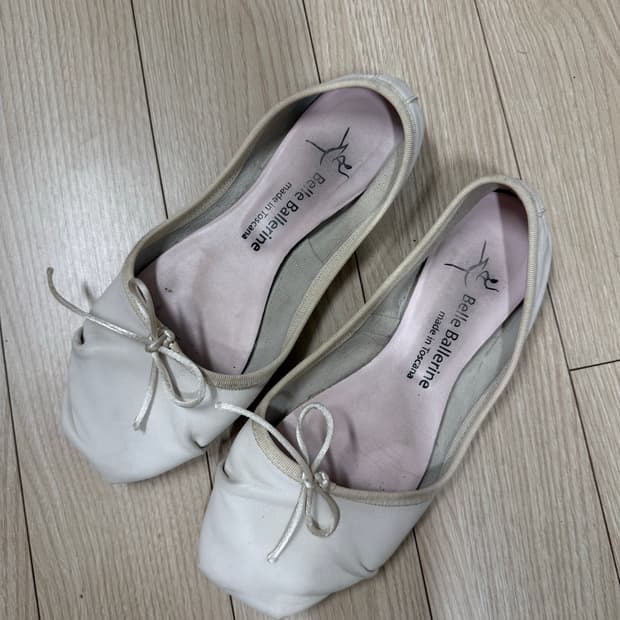 belle ballerine 이탈리아 플랫슈즈 36사이즈 판매합니다 :)