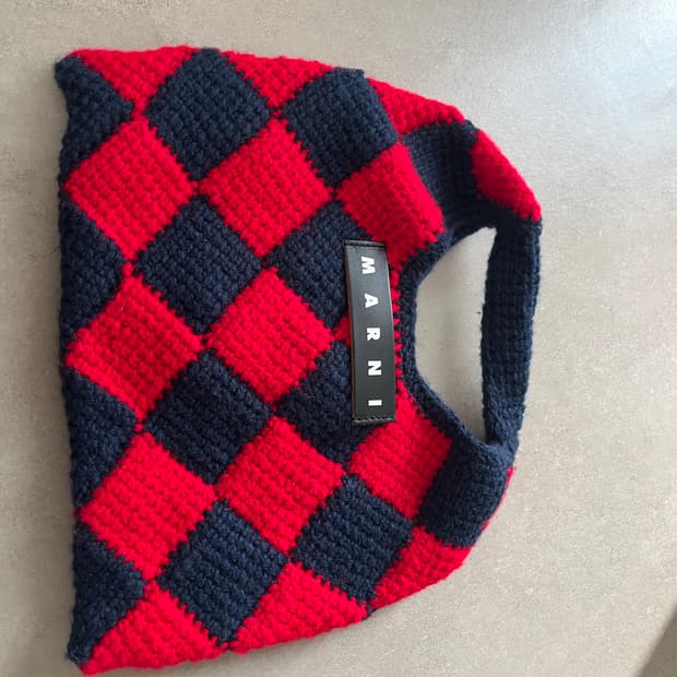 마르니 다이아몬드 울 니트 토트백