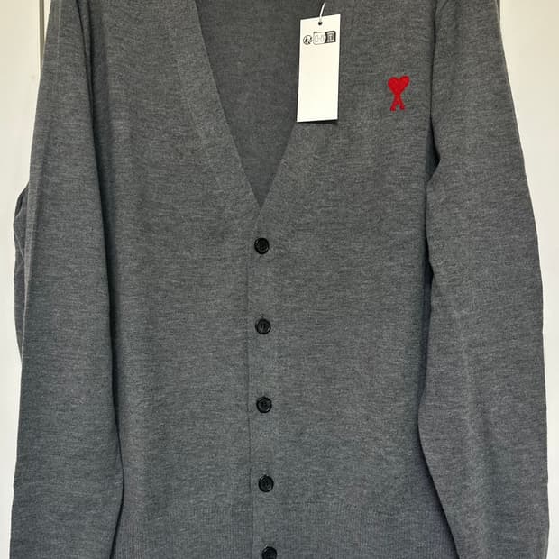 아미 그레이 하트 울가디건 남여공용