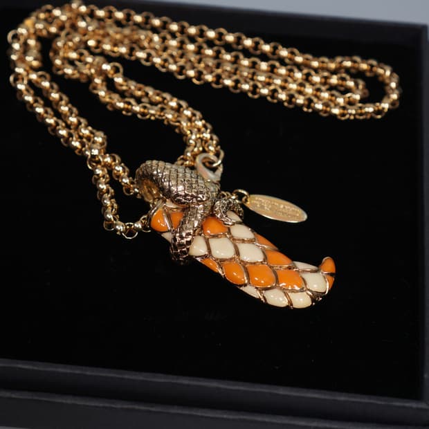 로베르토 카발리 이태리 혼 스네이크 목걸이