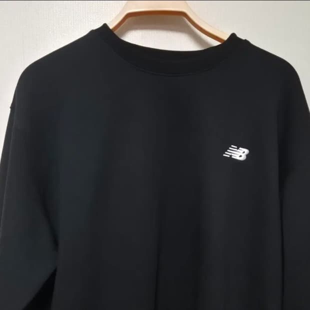 [뉴발란스정품] UNI 에센셜 기모 맨투맨 블랙 XL